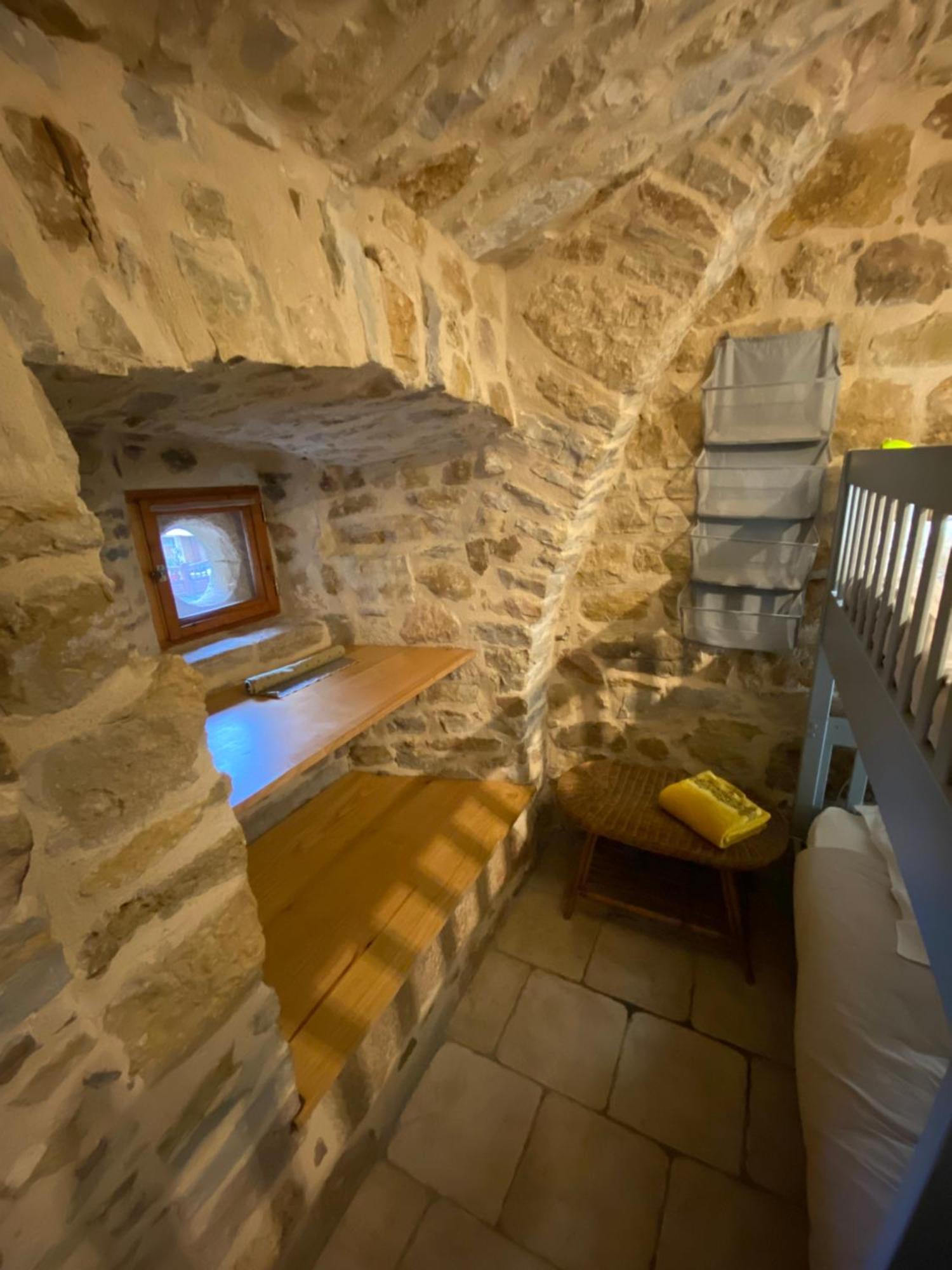 Les Caselles, Gite Et Maison D'Hotes Saint-Beauzely Exterior photo